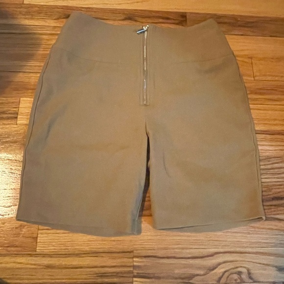 DB bike shorts - Picture 1 of 3